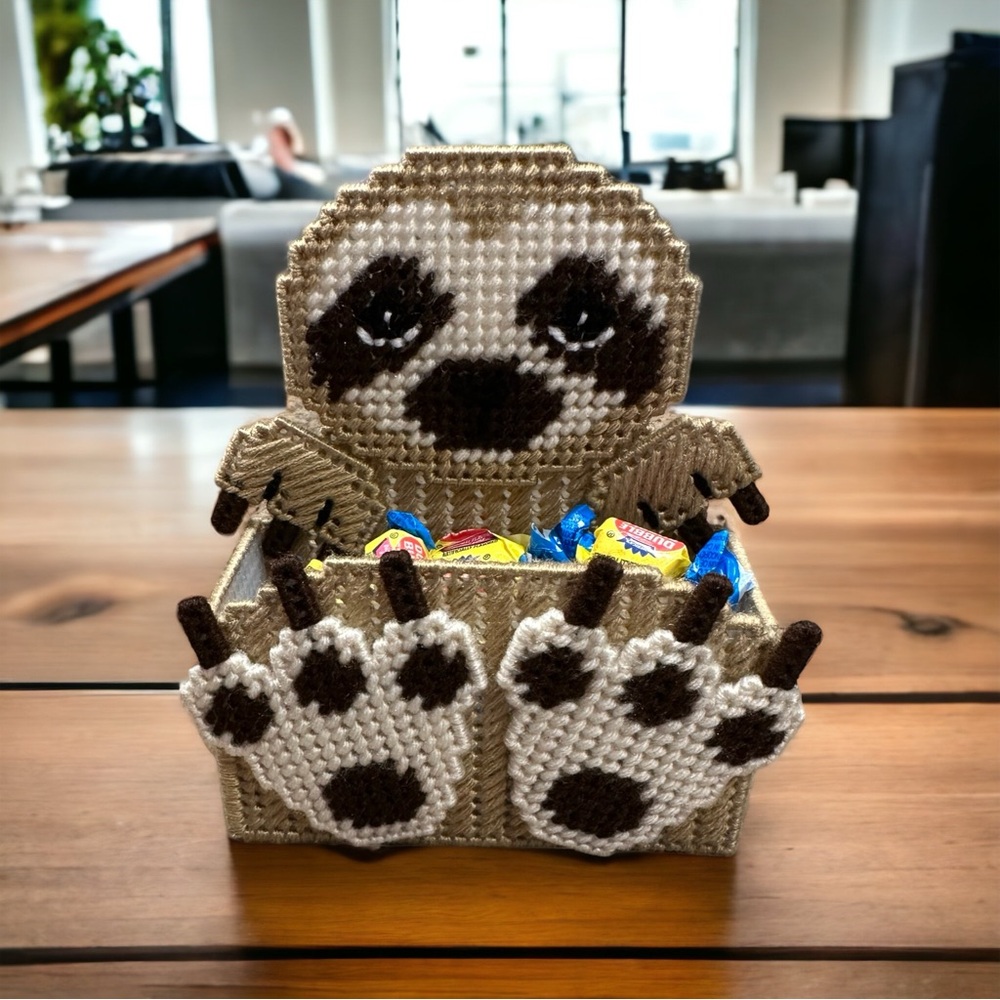 Plastic Canvas Sloth Treat Holder